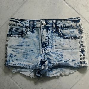 Forever21 size 25 acid wash denim shorts